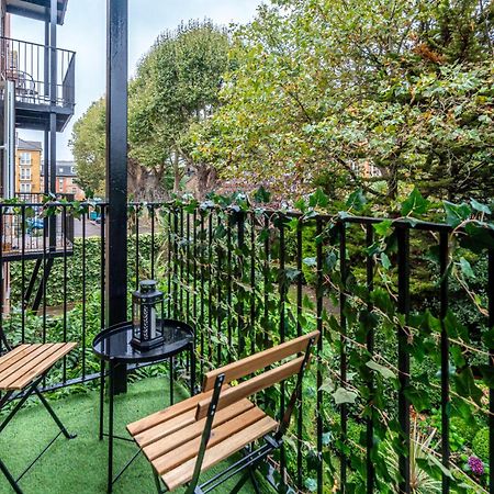 Apartment In Elephant & Castle With Parking Londres Exterior foto