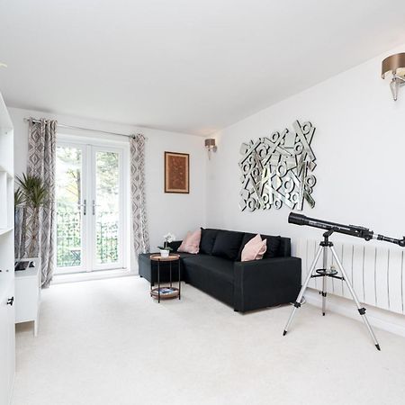 Apartment In Elephant & Castle With Parking Londres Exterior foto