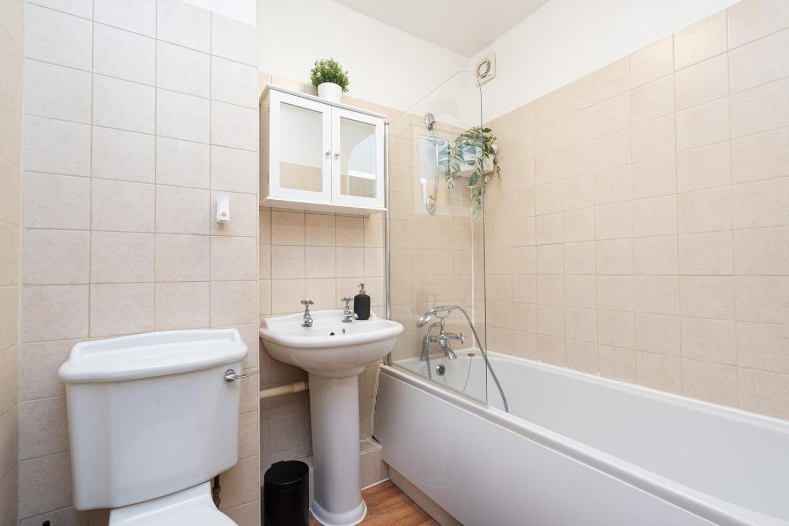 Apartment In Elephant & Castle With Parking Londres Exterior foto